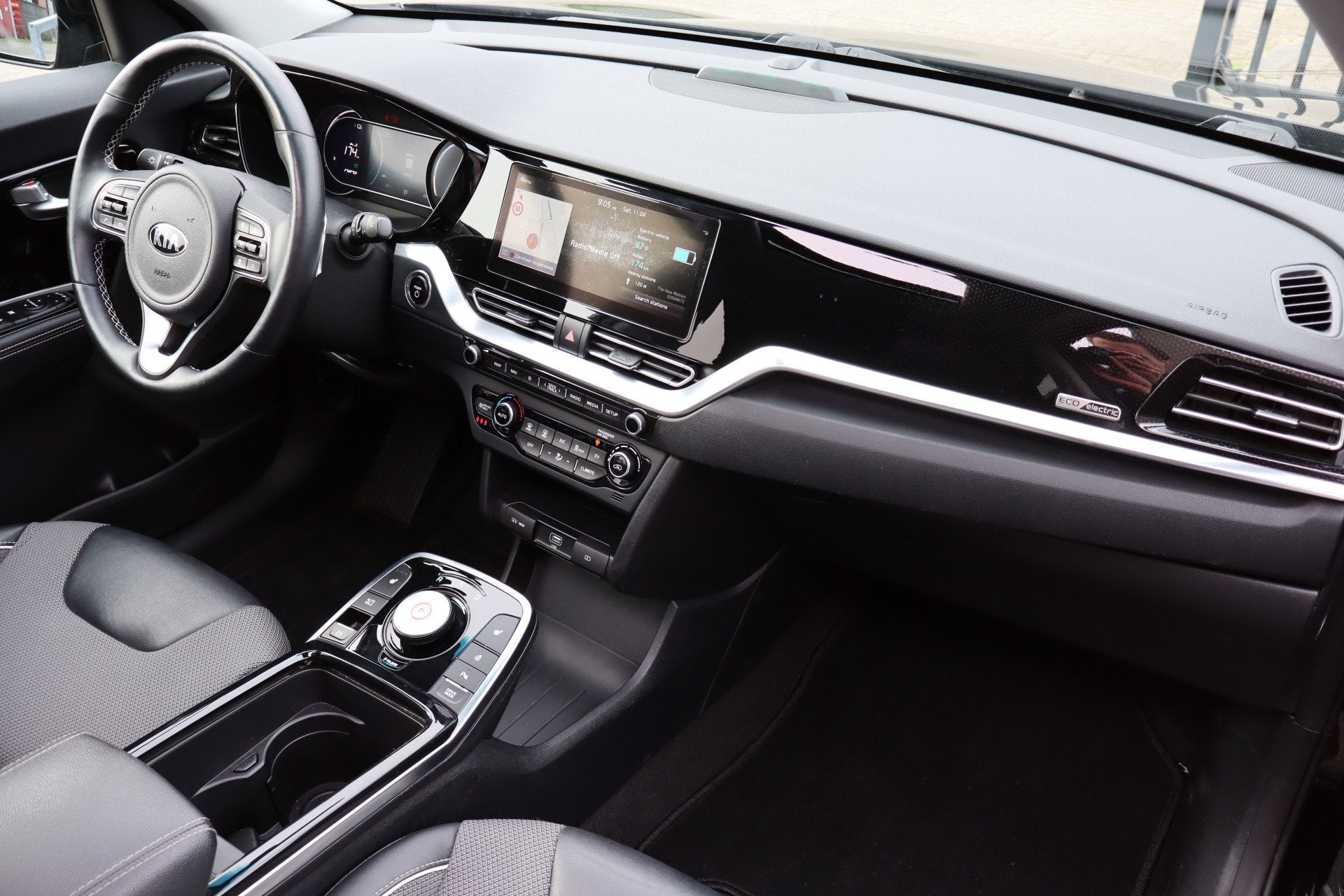 Foto 2 van Kia e-Niro DynamicPlusLine 39 kWh 100% SOH! Panoramadak/Stoe