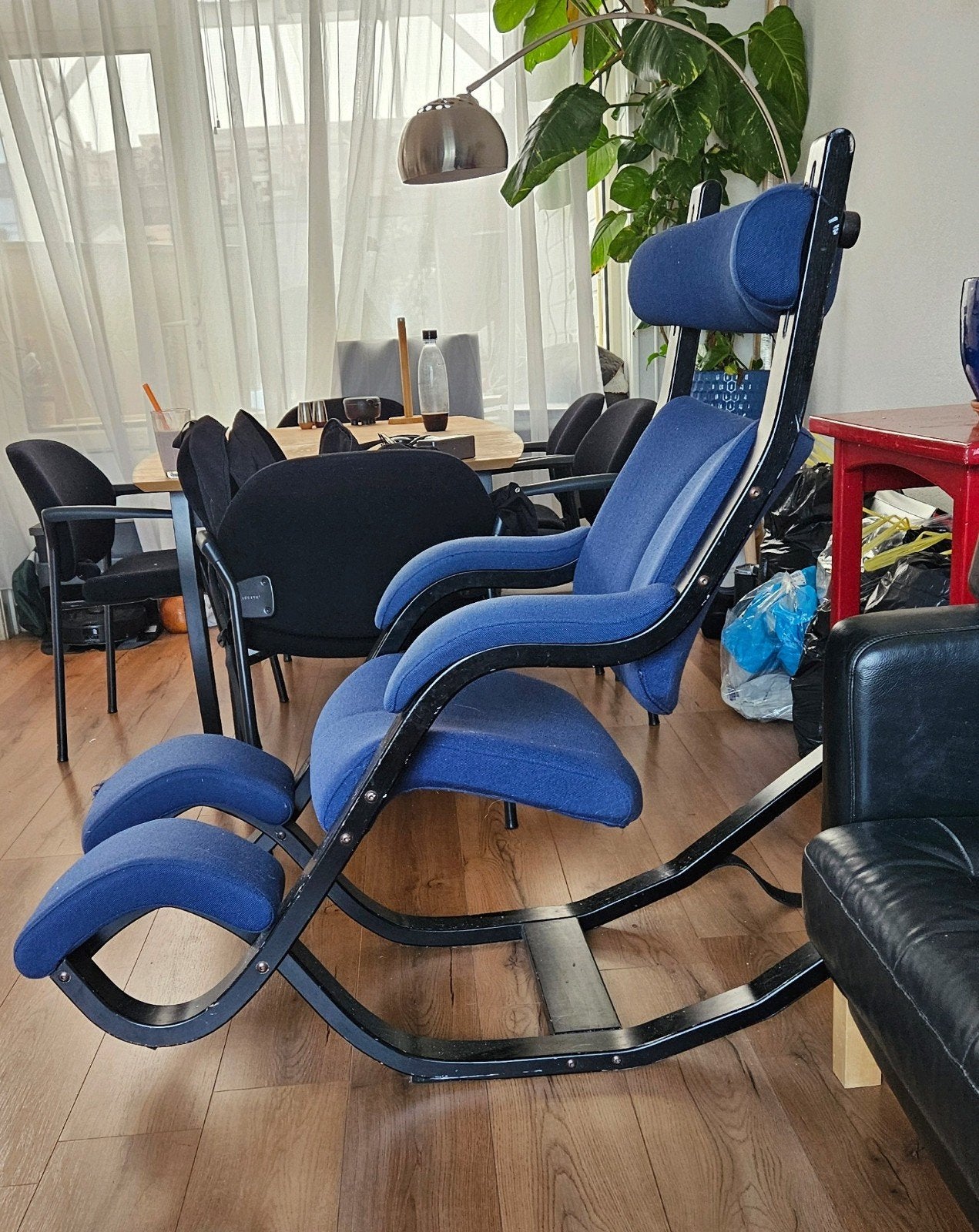 Varier Stokke Gravity stoel - gebruikt maar zit perfect, Gebruikt, Blauw, Ergonomisch, Design, Ophalen of Verzenden