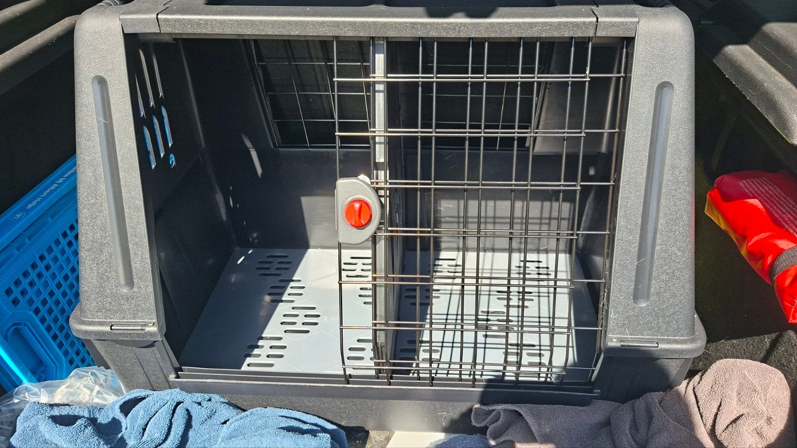 honden auto transportbox met scheidingswand, Dieren en Toebehoren, Ophalen, Zo goed als nieuw