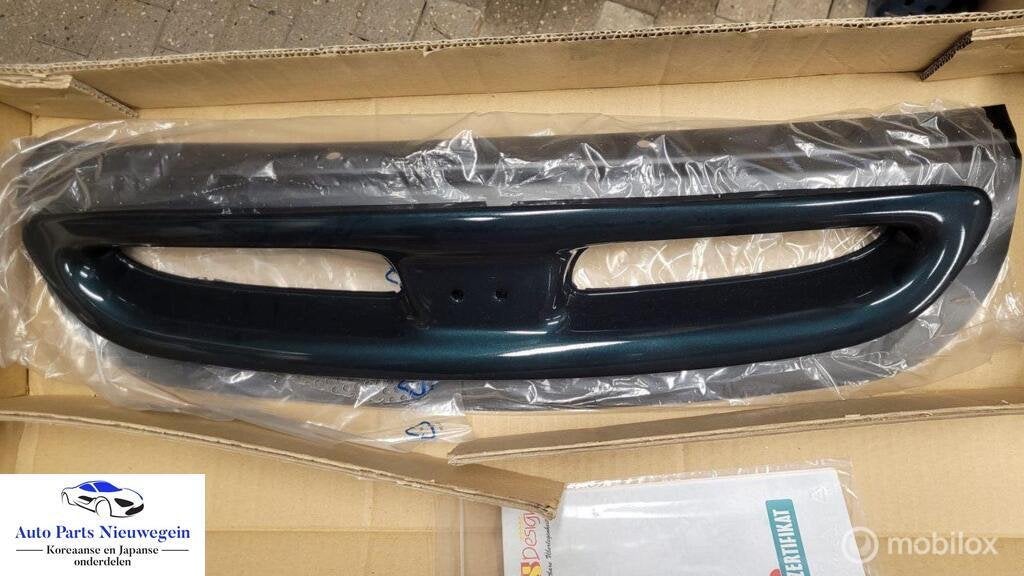 Grille midden groen Hyundai Lantra ('91-'01), Nieuw, Ophalen of Verzenden, Hyundai, Hyundai