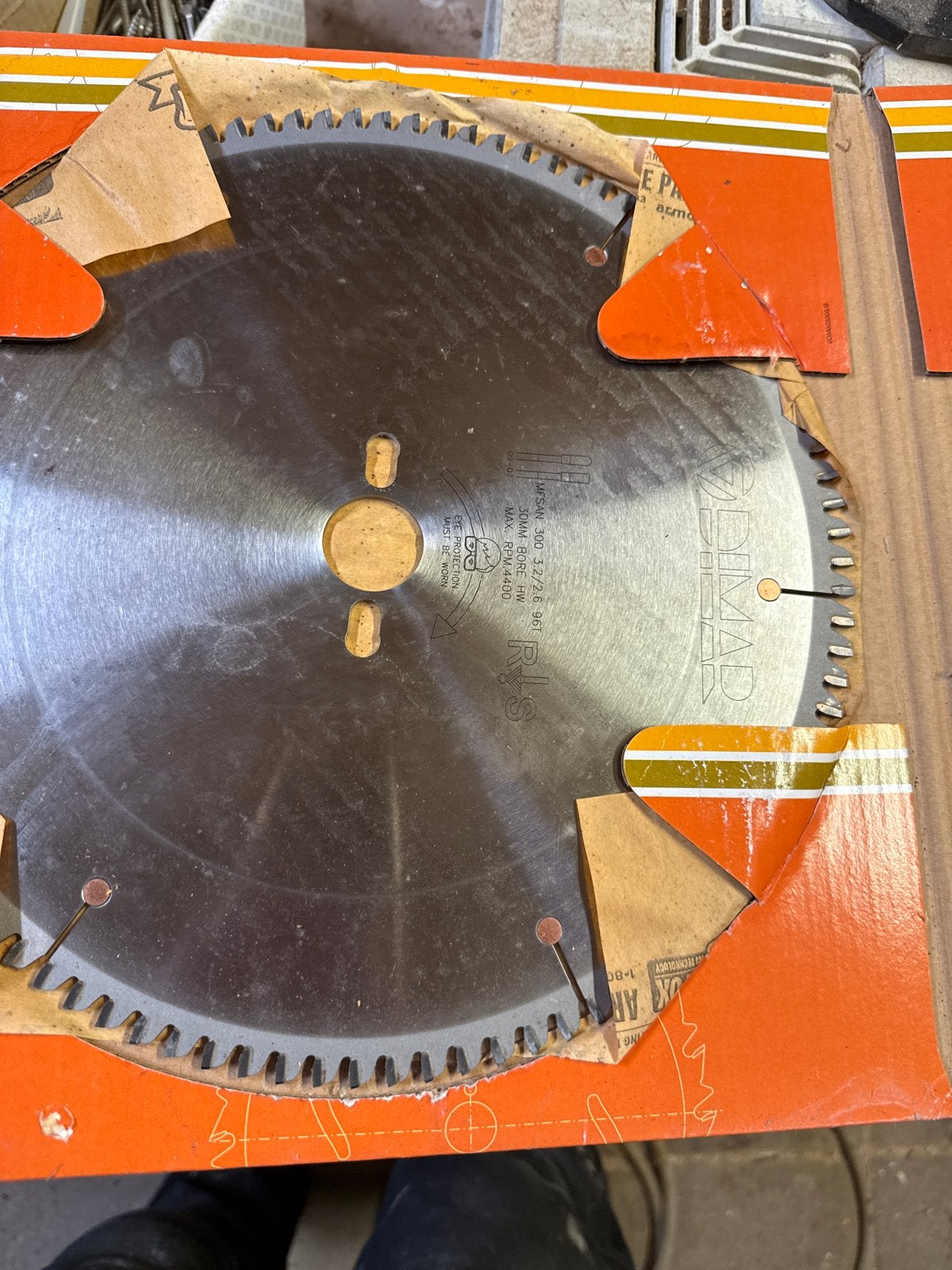 Dimar RVS Zaagblad 300mm voor Trespa en Dunwandig Aluminium, Ophalen, Nieuw, Cirkelzaag