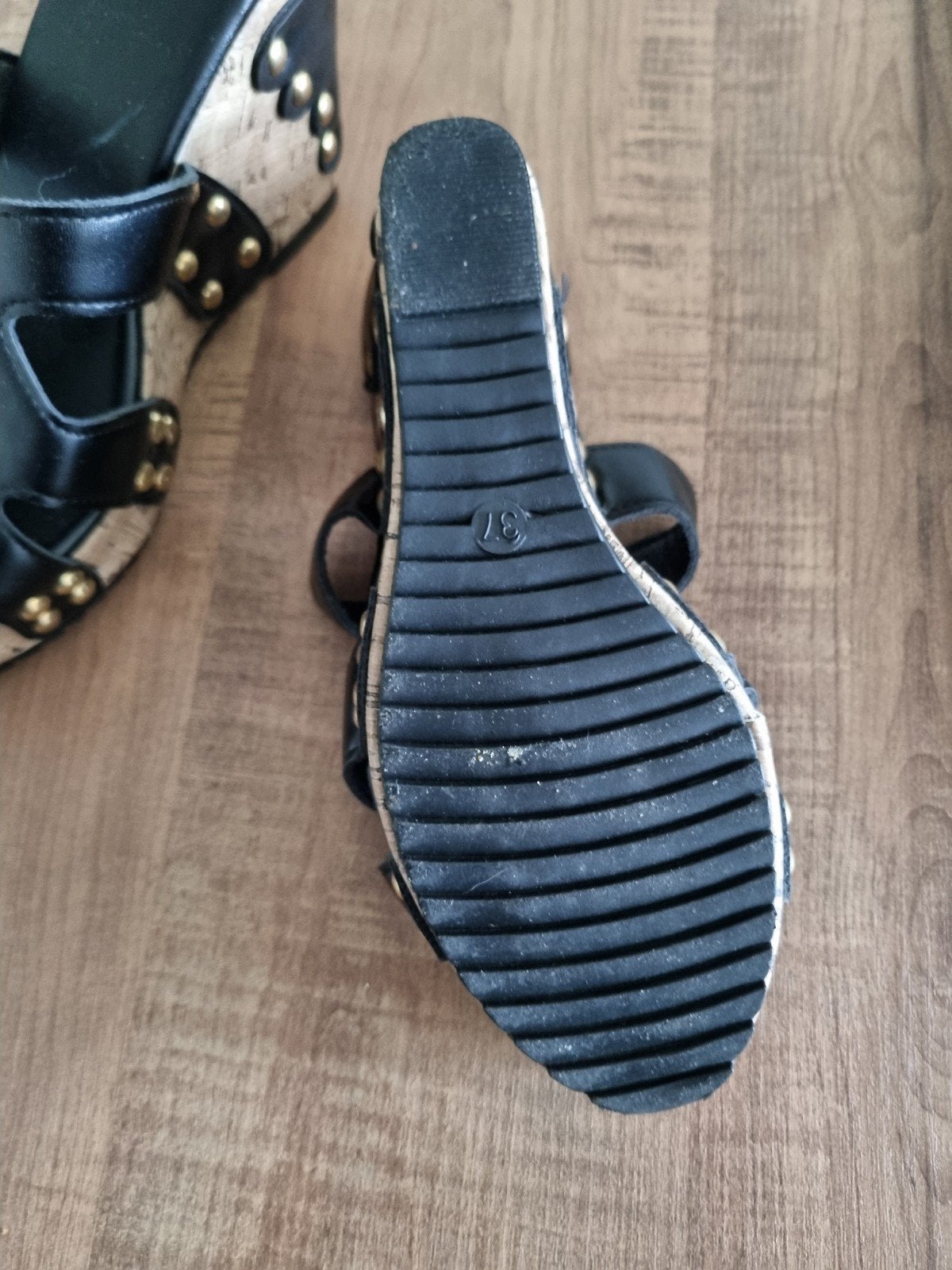 Zwarte sleehak sandalen met studs - Maat 37, Ophalen of Verzenden