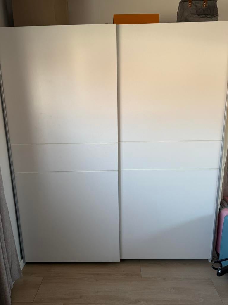 Witte kledingkast met schuifdeuren, Ophalen, Zo goed als nieuw, 50 tot 75 cm, 200 cm of meer