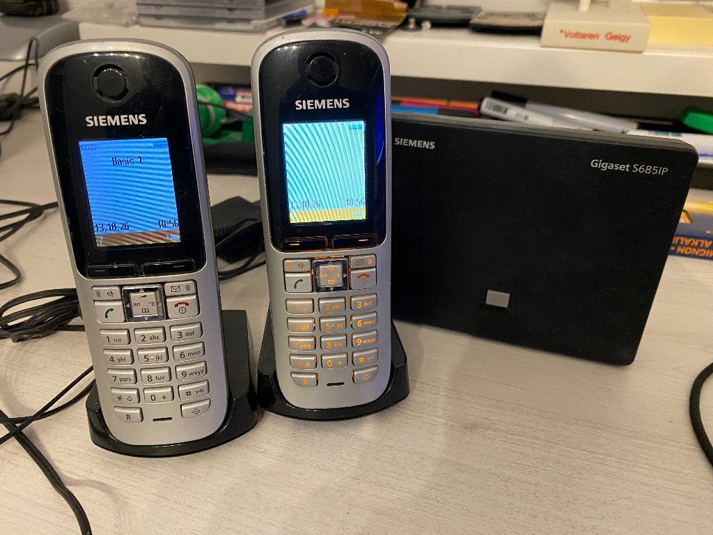 Siemens Gigaset S68H (2x) met centrale S685IP, Ophalen of Verzenden, Gebruikt, 2 handsets