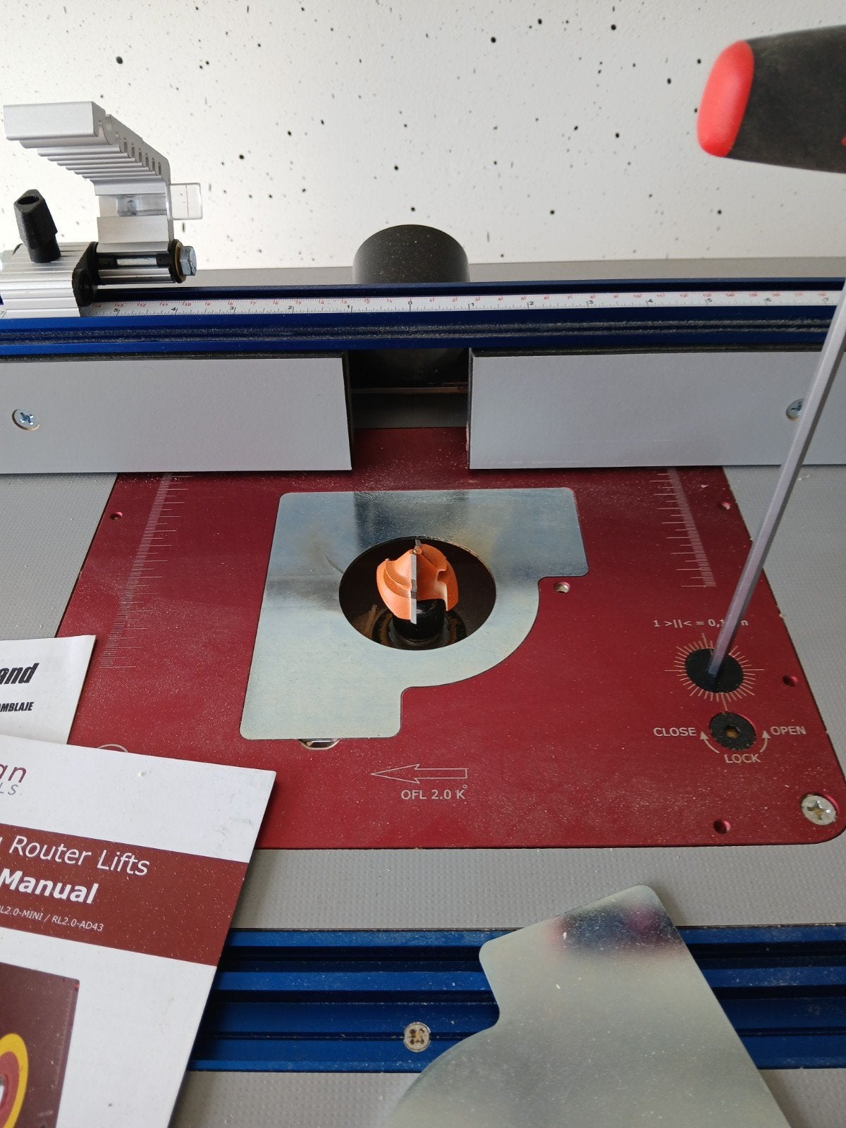 Freestafel Kreg., Ophalen, Zo goed als nieuw, Elektrisch
