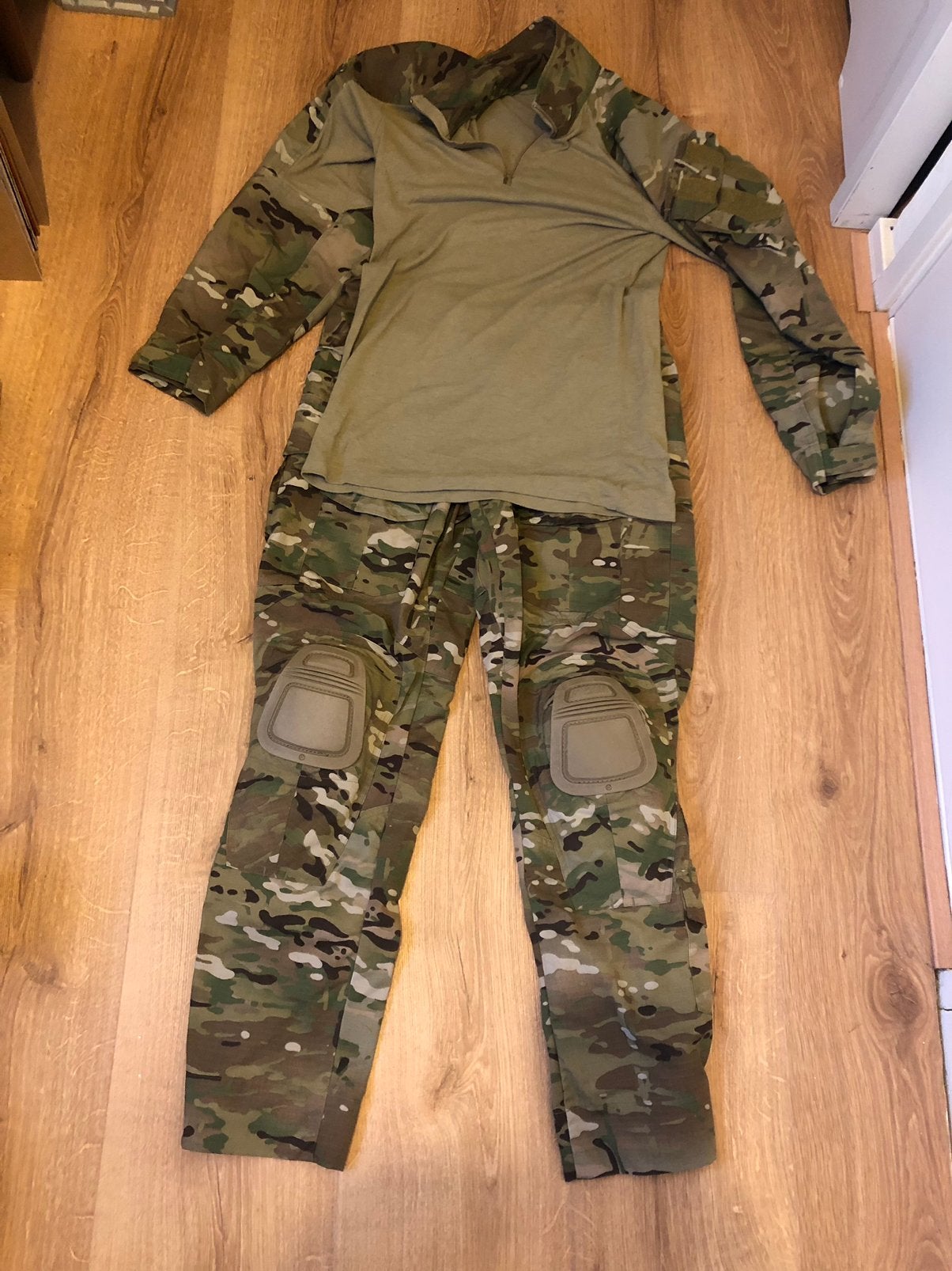 Gezocht Crye precision Multicam kleding, Ophalen of Verzenden, Landmacht, Nederland, Kleding of Schoenen