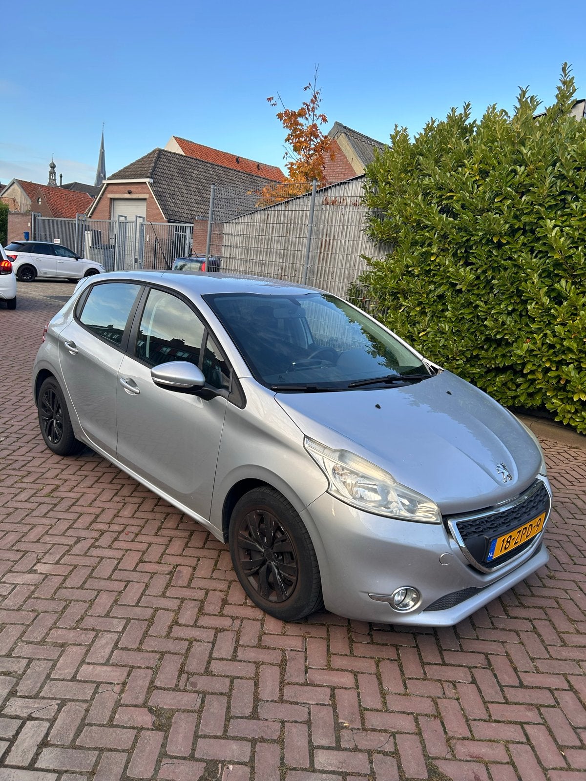 Peugeot 208 1.2 VTi 82PK 5D (102g) 2013 Grijs, Voorwielaandrijving, Stof, 1199 cc, Origineel Nederlands