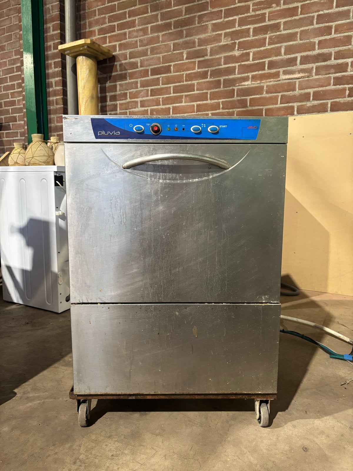 Pluvia professionele vaatwasser - RVS, gebruikt, Witgoed en Apparatuur, Vaatwasmachines, Ophalen, Gebruikt, 18 tot 22 liter, 85 tot 90 cm
