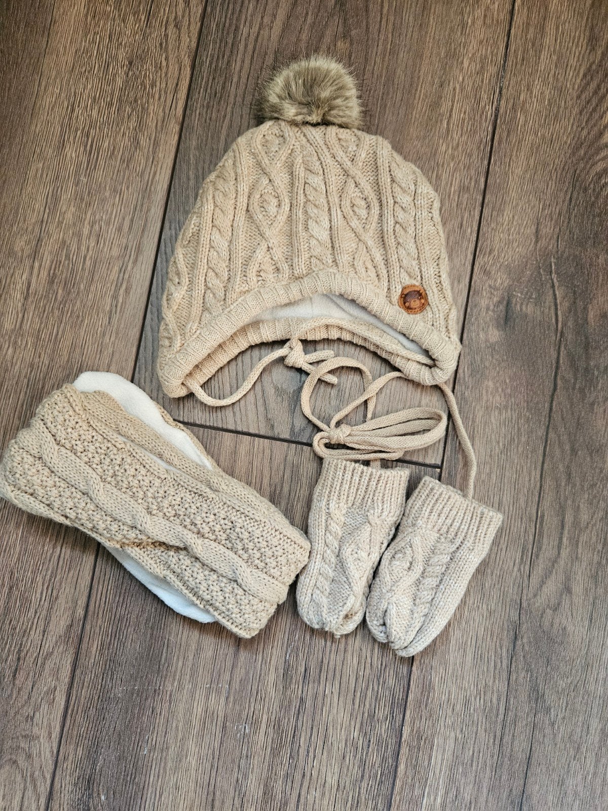 Muts, handschoenen en sjaal setje, Setje, Jongen of Meisje, Nieuw, Ophalen of Verzenden