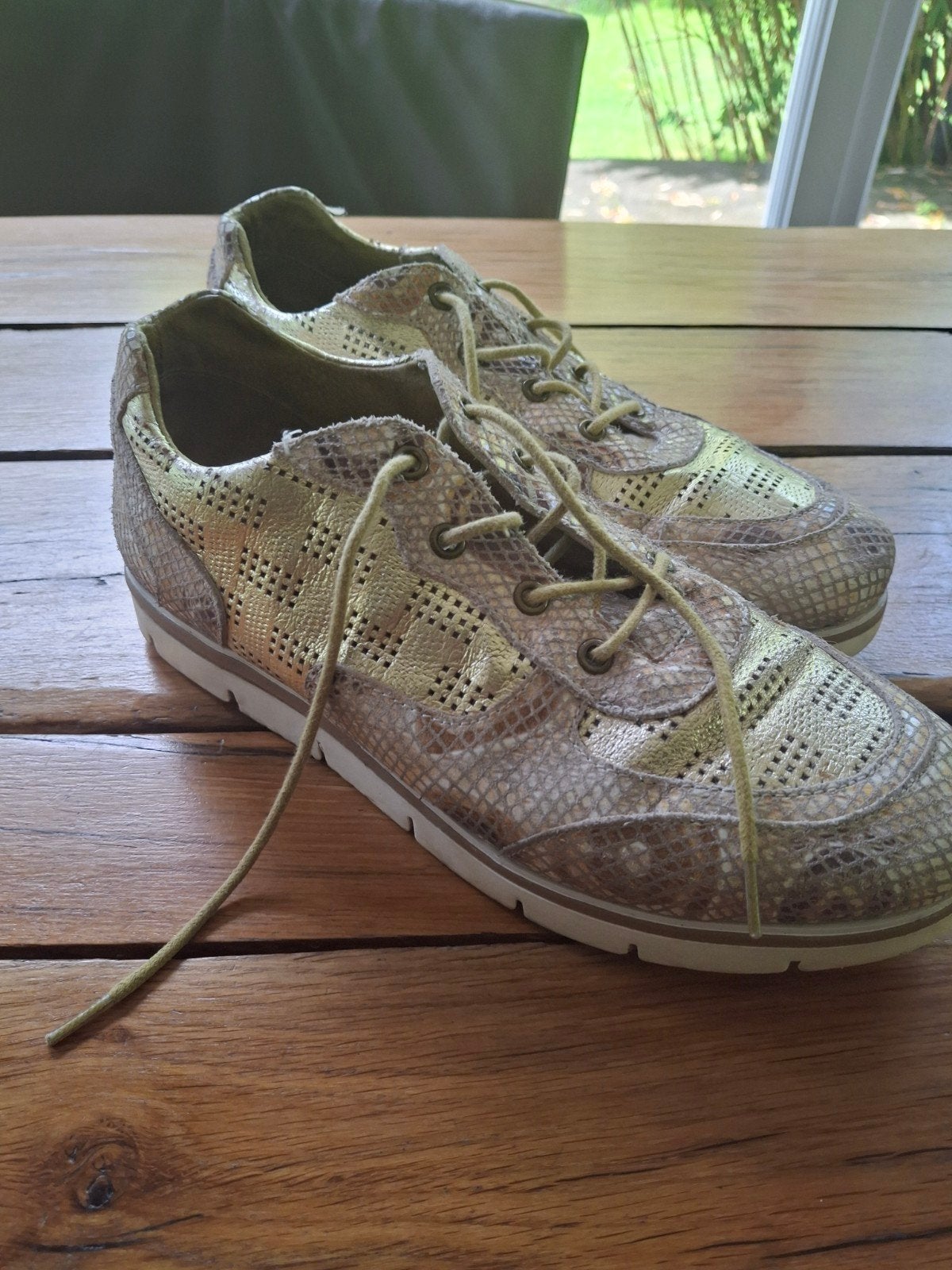 Laura Vita sneakers met slangenprint - Maat 39, Bruin, Ophalen of Verzenden, Sneakers of Gympen, Gedragen