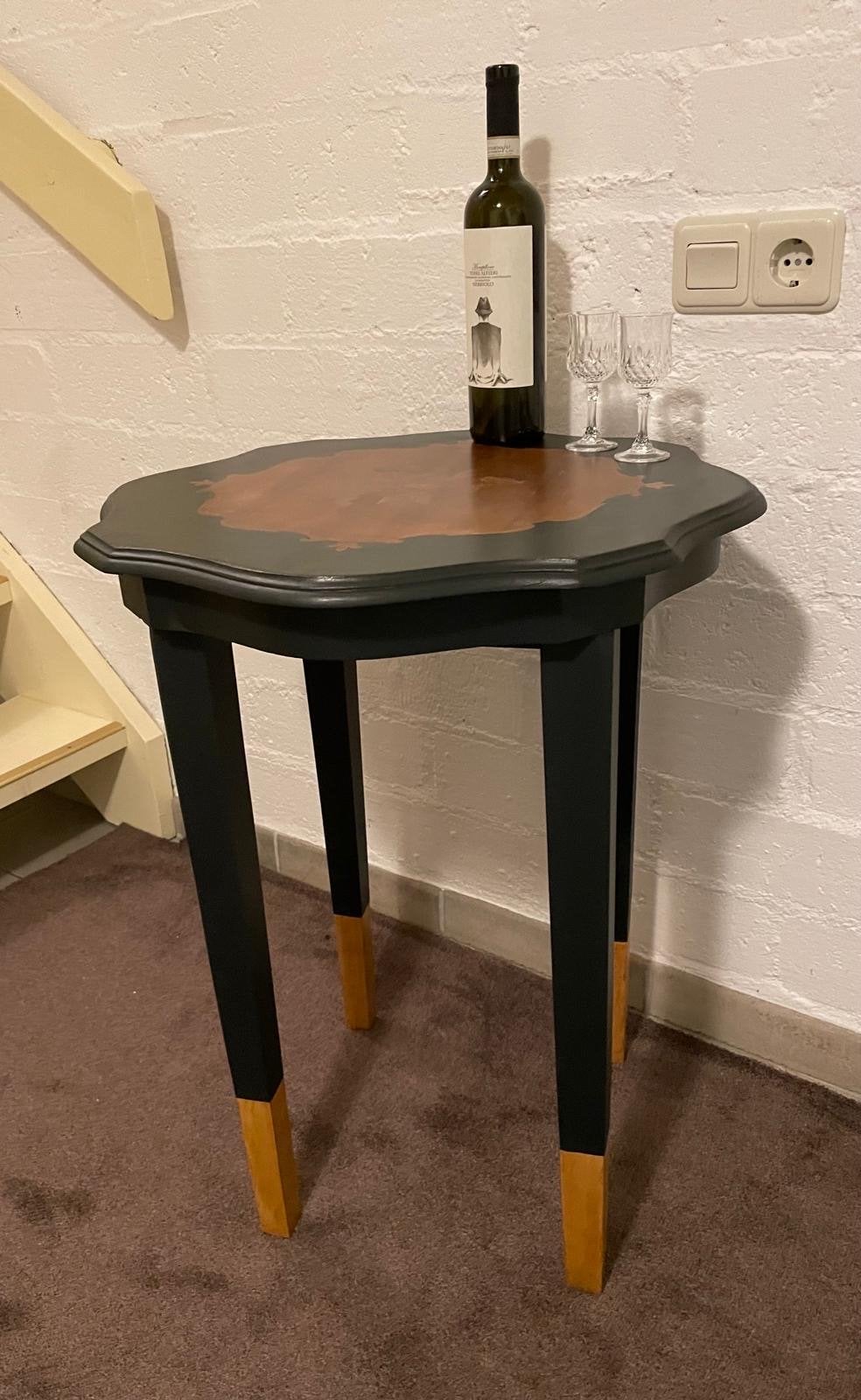 Unieke bijzettafel met ingelegd hout - Handgeschilderd, Ophalen, Minder dan 55 cm, Gebruikt, Overige vormen