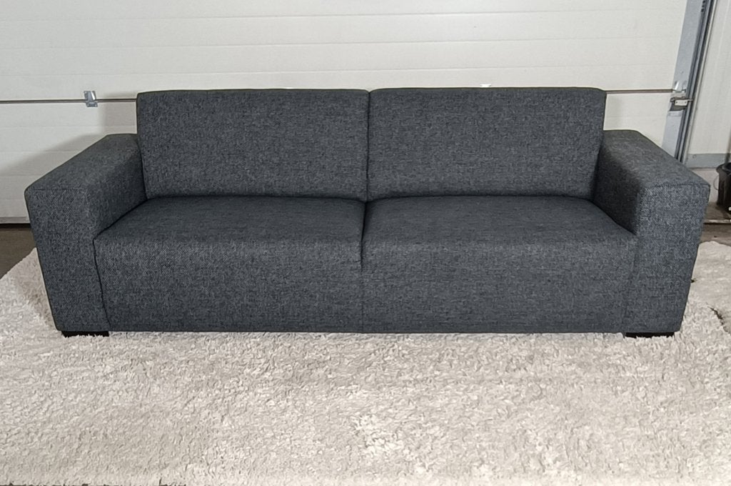 Grijs bank montel, Ophalen, Driepersoons, 75 tot 100 cm, Zo goed als nieuw