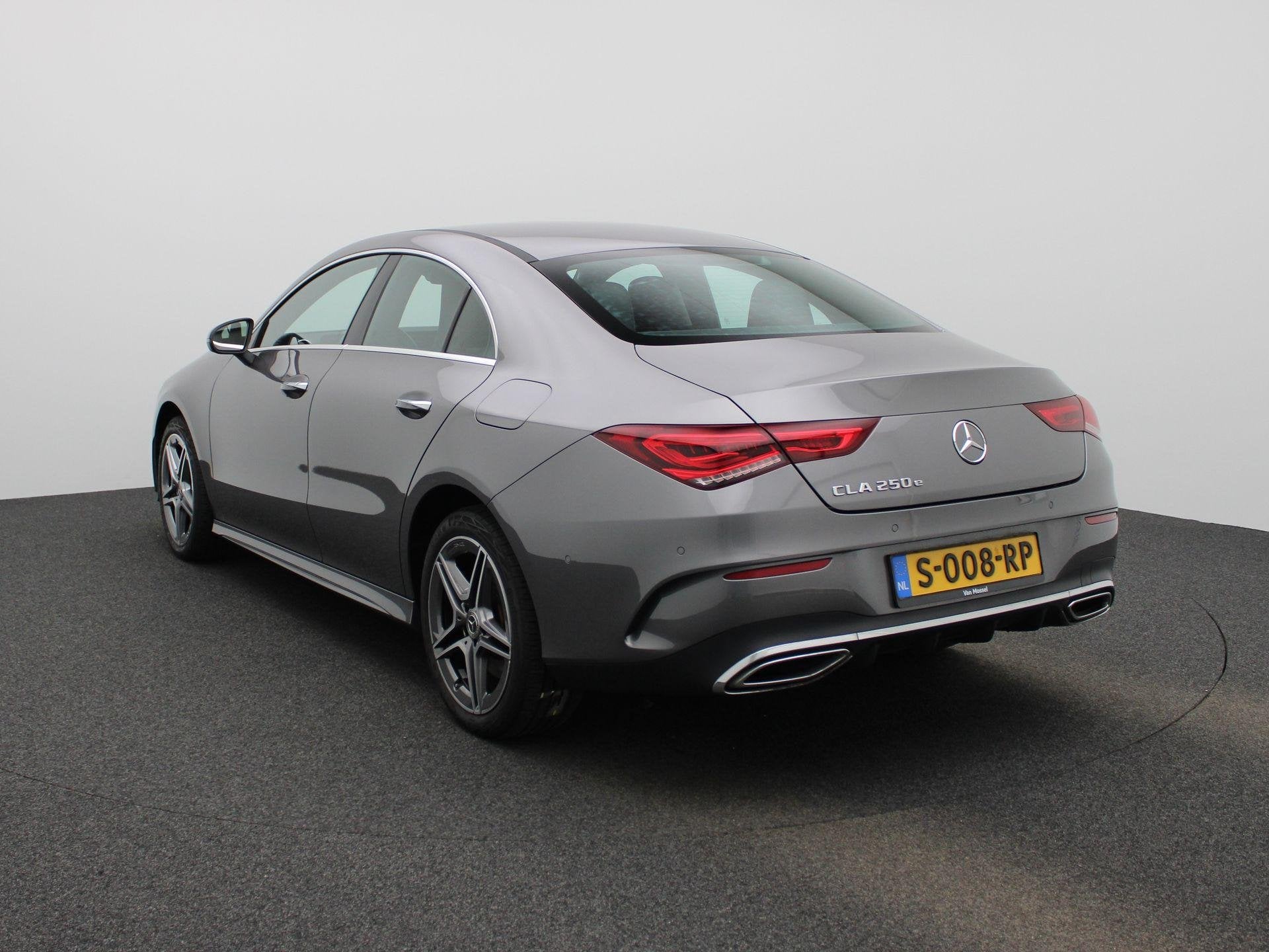 Mercedes-Benz CLA-klasse 250 e AMG Line | Automaat | LMV | V, Auto's, Gebruikt, 4 cilinders, Bedrijf, 1600 kg