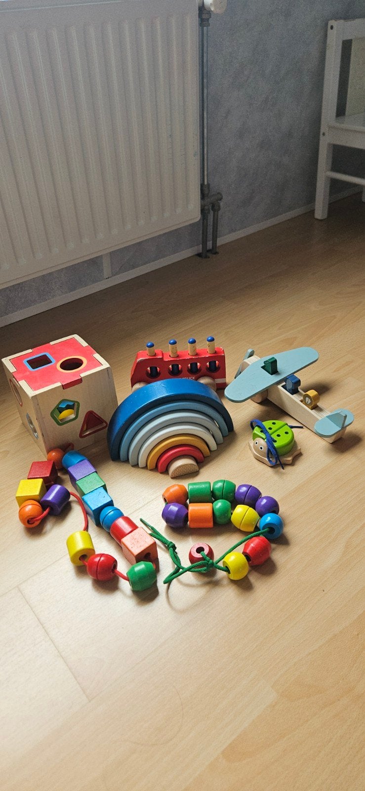 Houten speelgoed set: vormenstoof, regenboog, vliegtuig, Kinderen en Baby's, Speelgoed | Houten speelgoed, Ophalen of Verzenden