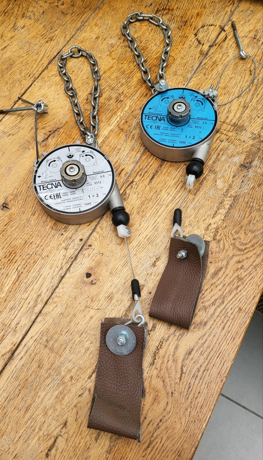 Twee gebruikte Tecna balancers, model 9312 (1-2 kg), Ophalen of Verzenden, Gebruikt, Overige typen, Overige merken