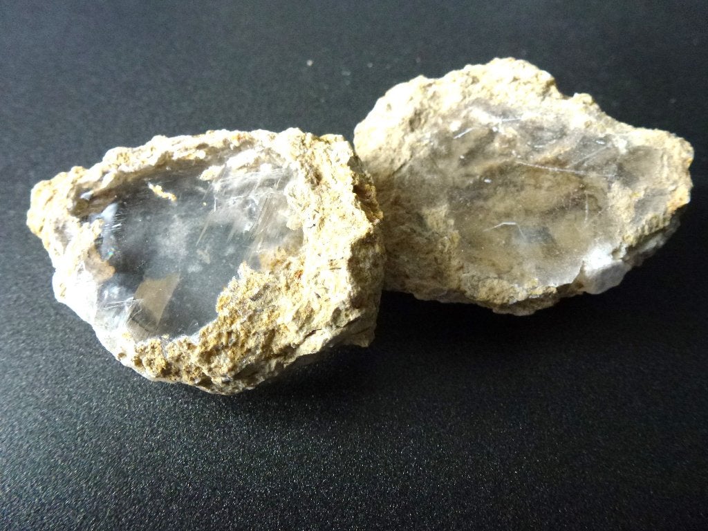 Geode met seleniet mineraal dat in geodes wordt aangetroffen, Verzamelen, Ophalen of Verzenden, Mineraal