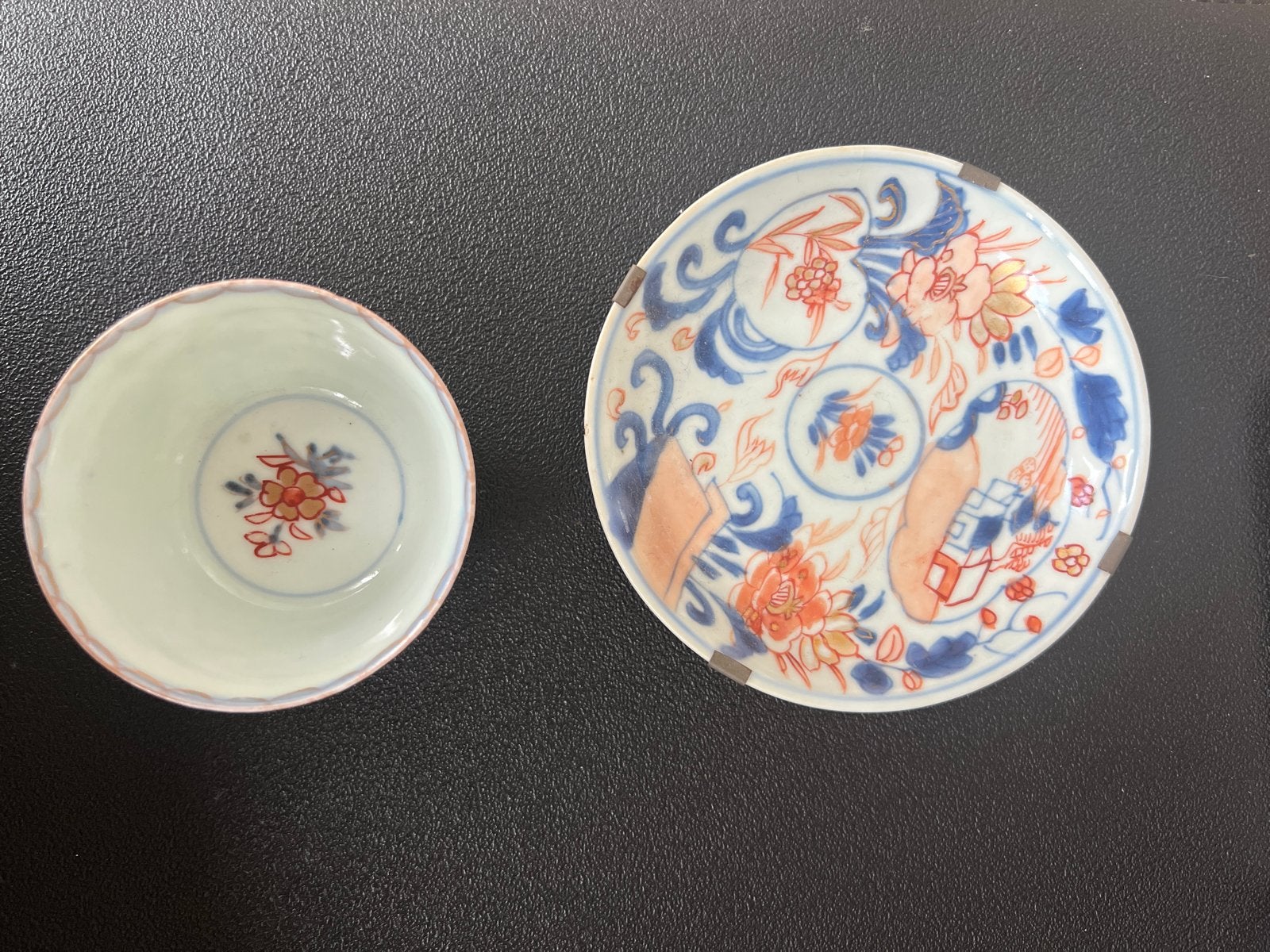 Antieke Japanse Imari kop en schotel, gerepareerd, Ophalen