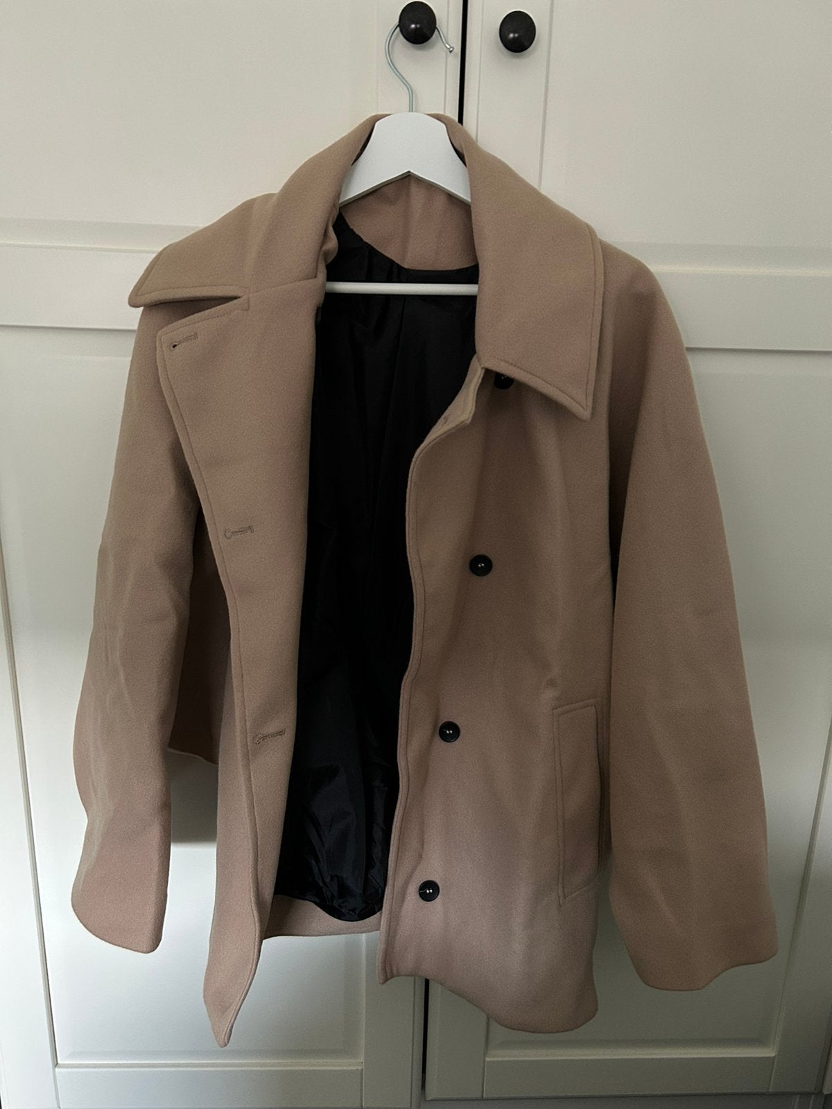 Nieuw damesjas, Kleding | Dames, Ophalen of Verzenden, Nieuw, Maat 38/40 (M), Beige