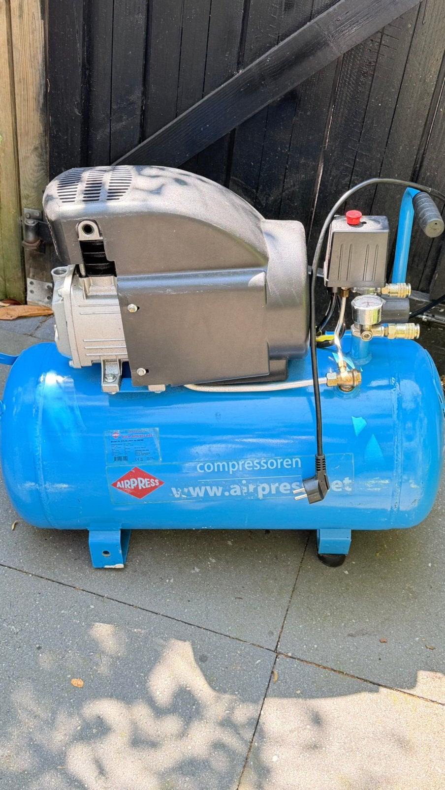 Airpress Compressor , zgan, Doe-het-zelf en Verbouw, Compressors, Minder dan 25 liter, Ophalen, Zo goed als nieuw, Minder dan 200 liter/min