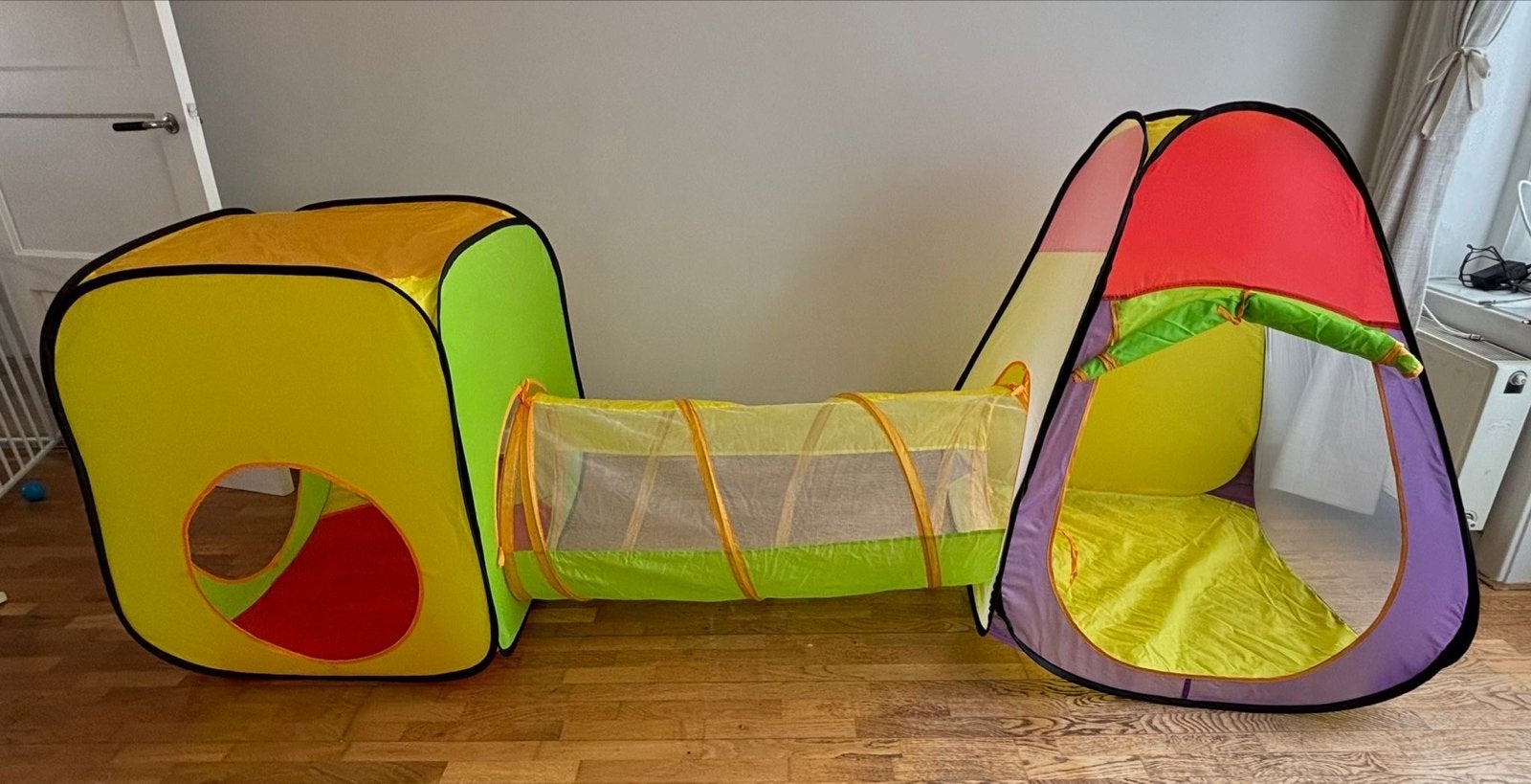 Kidiz Kinderspeeltent met Tunnel - Kleurrijk Speelplezier, Ophalen, Gebruikt