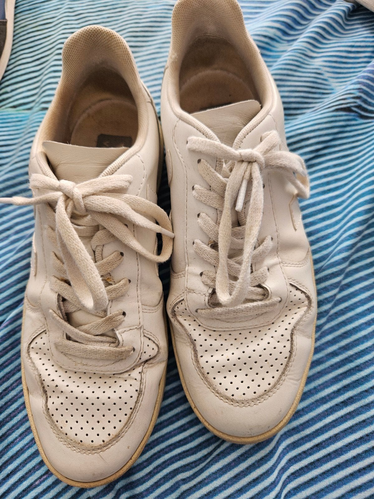Witte Veja Sneakers - Maat 39, Kleding | Dames, Schoenen, Ophalen of Verzenden