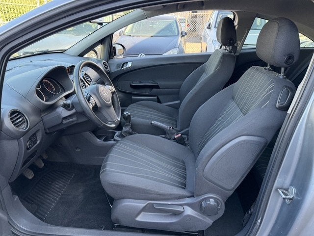 Opel Corsa 1.4-16V '111' Edition AIRCO, Voorwielaandrijving, Euro 5, 4 cilinders, Origineel Nederlands