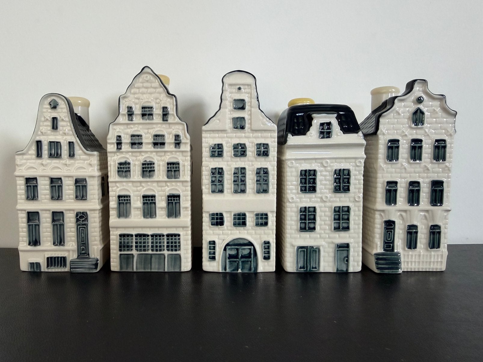 KLM Business Class huisjes 40-nummers, Verzamelen, KLM Huisjes, Ophalen of Verzenden, Nieuw, 41 t/m 60, Gevuld