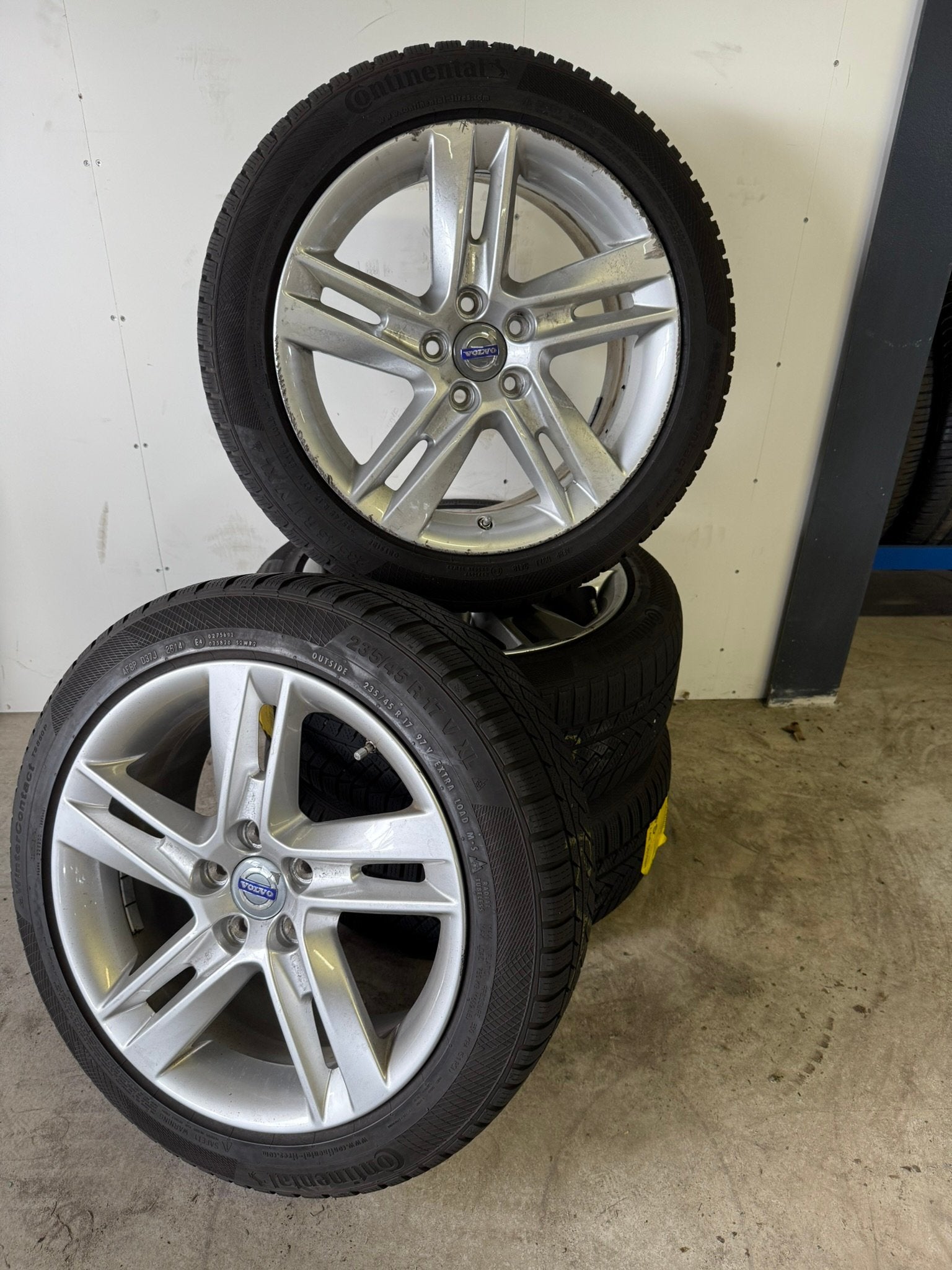 17'' Sadia - V60 - Continental Winter contact - 235/45 R17
