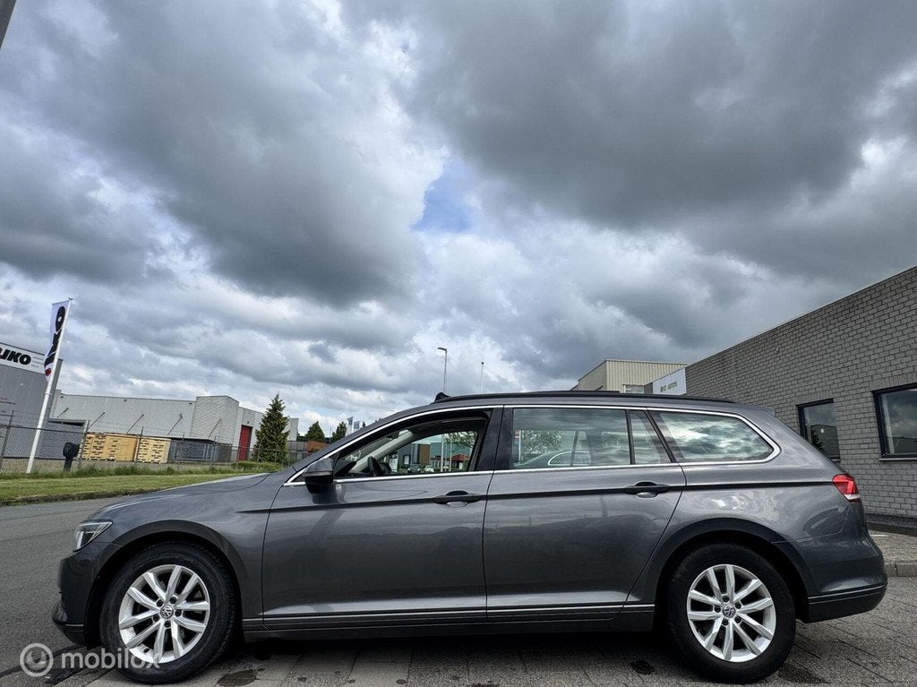 Volkswagen Passat Variant 1.4 TSI ACT Highline Business R, Auto's, Euro 6, 4 cilinders, 150 pk, Leder
