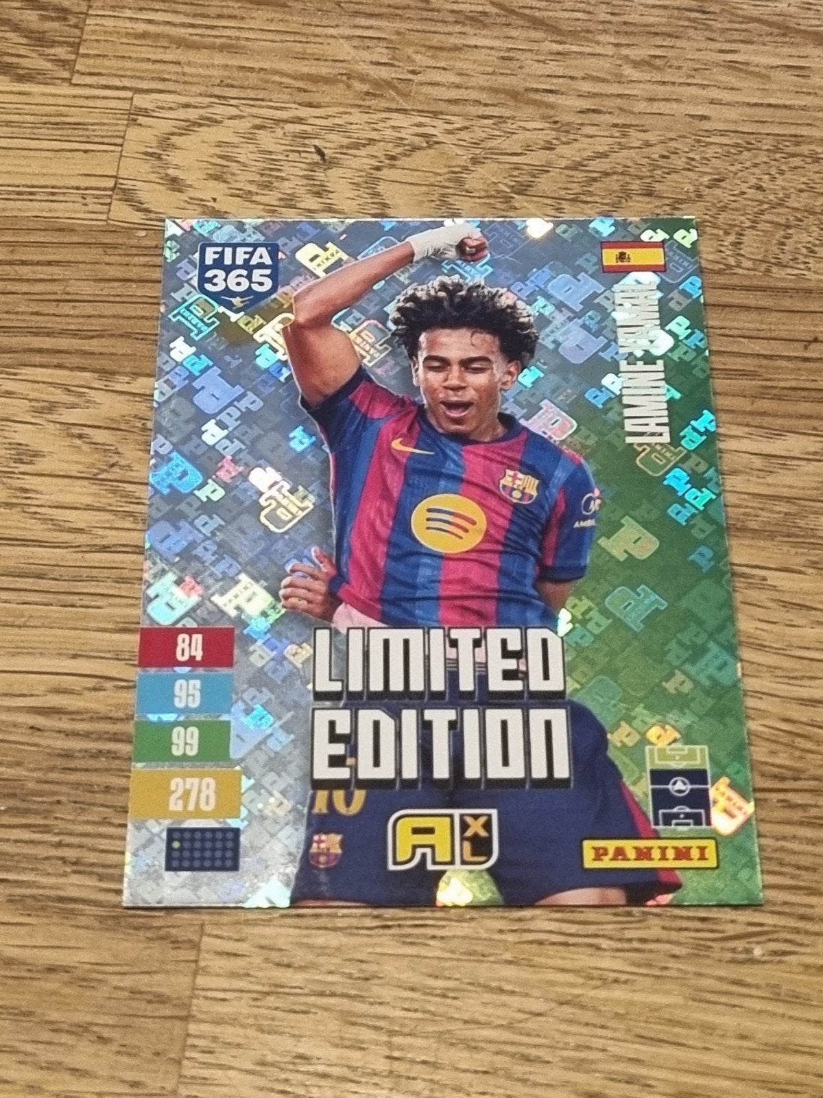 Panini Adrenalyn xl Fifa 365 2027 Holo Limited Yamal, Ophalen of Verzenden, Zo goed als nieuw, Plaatje
