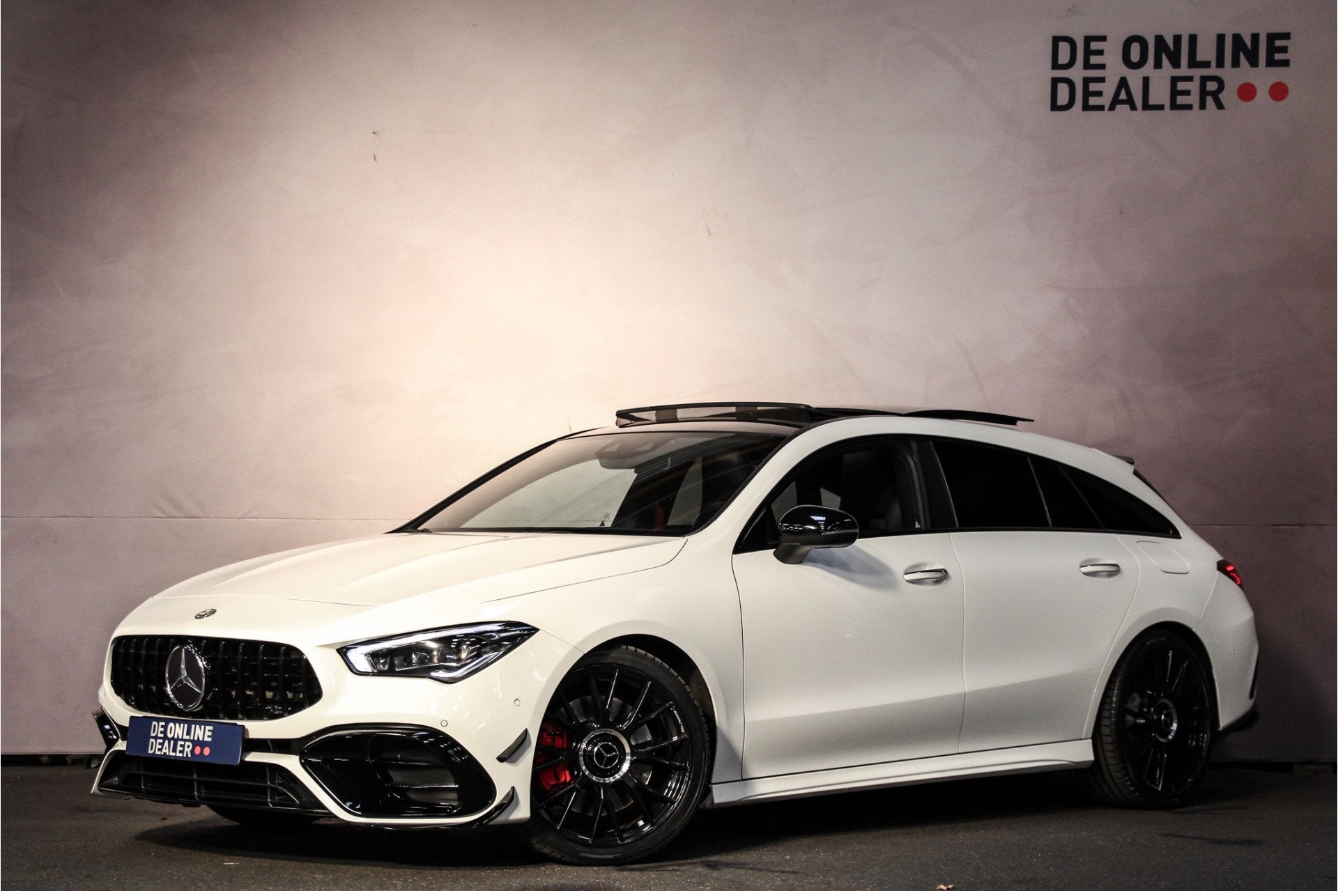 Mercedes-Benz CLA-Klasse 220 AMG Night Edition |19inch|Pano|, CLA, Gebruikt, Euro 6, Parkeerassistent