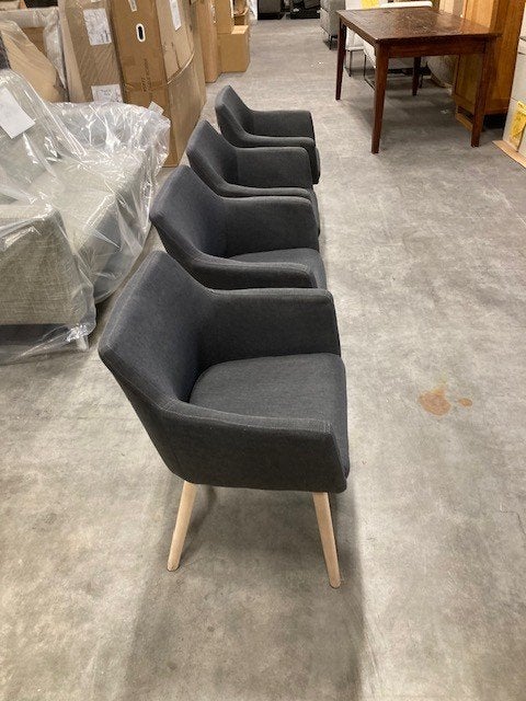 4 stoffen eetkamerstoelen kuipstoelen antraciet SAMEN €115, Huis en Inrichting, Gebruikt, Ophalen of Verzenden, Vier, Stof
