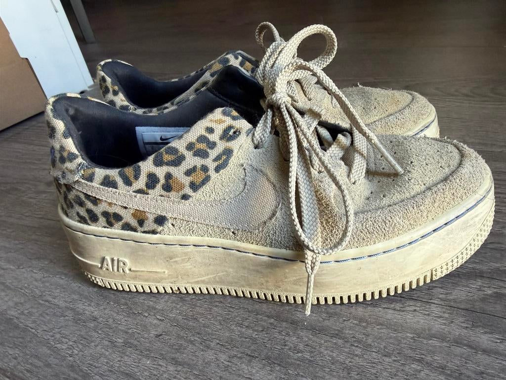 Nike air force 1, Kleding | Dames, Schoenen, Ophalen, Beige, Sneakers of Gympen, Zo goed als nieuw