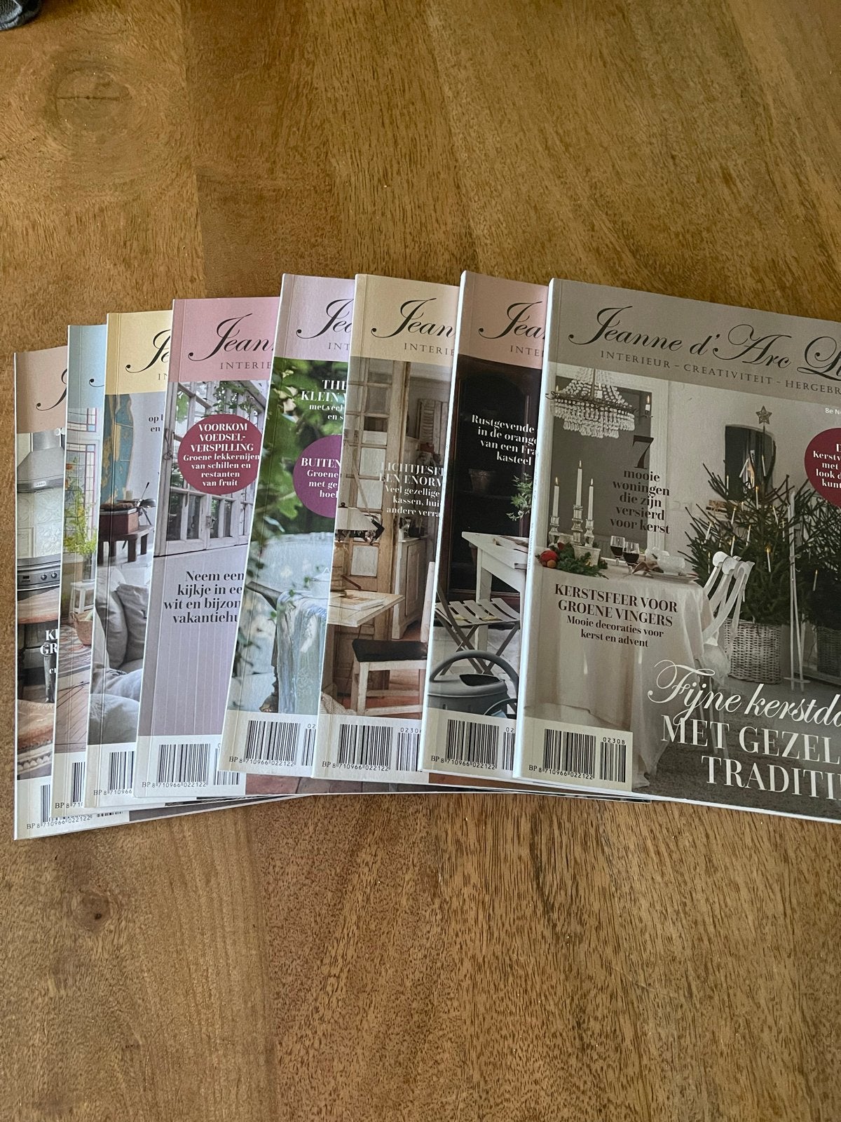 Jeanne d'Arc Living tijdschriften - complete jaargang 2023, Boeken, Ophalen of Verzenden, Gelezen, Glossy