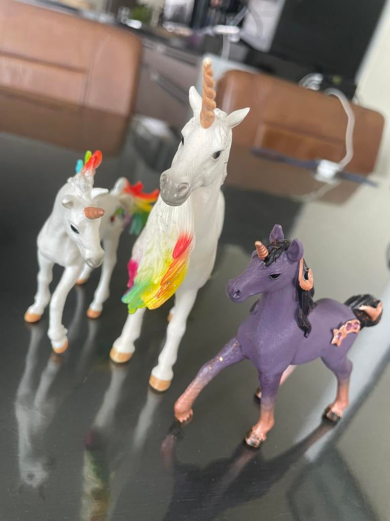 Drie Schleich unicorns, Ophalen, Zo goed als nieuw