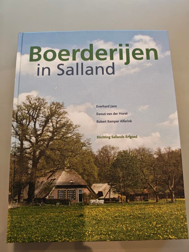 Boerderijen in Salland - Historisch overzicht, Boeken, Geschiedenis | Stad en Regio, Ophalen of Verzenden, 20e eeuw of later, Zo goed als nieuw