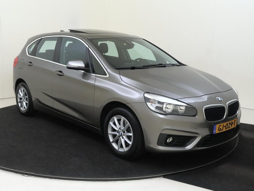 BMW 2-serie Active Tourer 218i Essential | Business-pakket |, Auto's, BMW, Gebruikt, Euro 6, Automatische klimaatregeling, Origineel Nederlands
