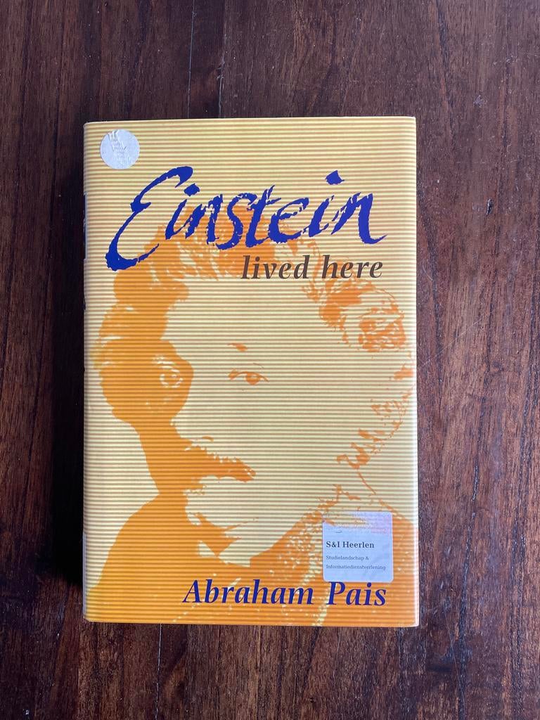 Einstein lived here - Abraham Pais, Boeken, Ophalen of Verzenden, Gelezen, Wetenschap