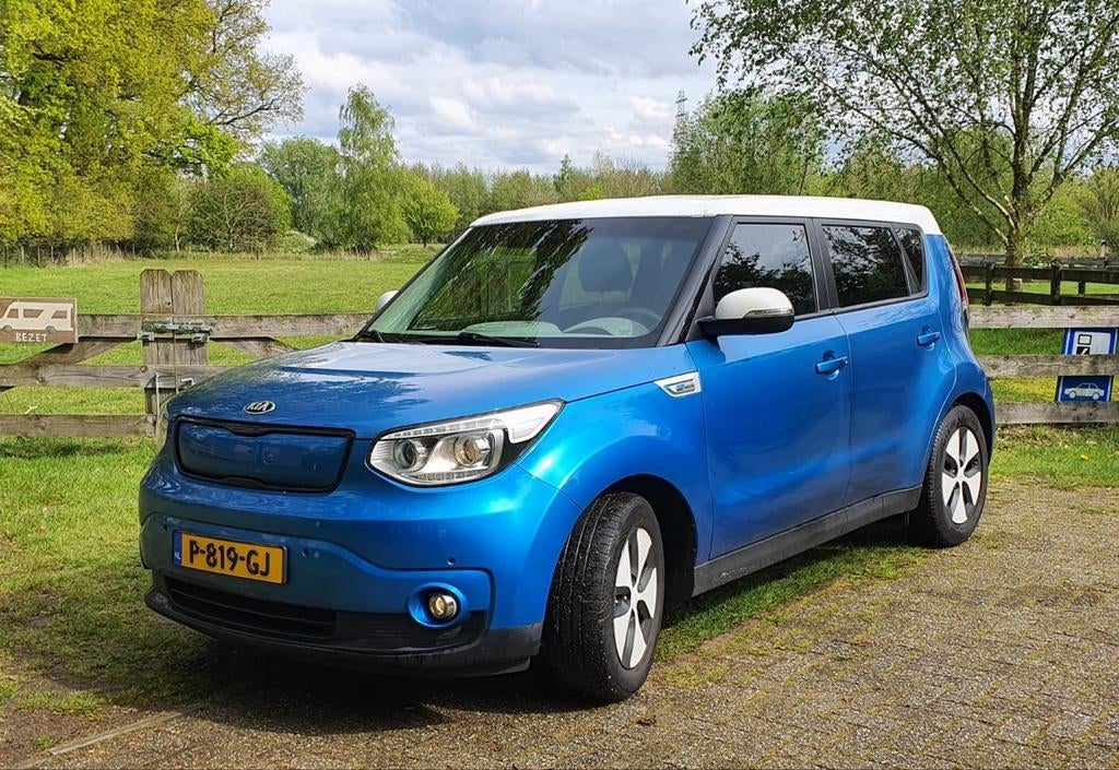 Kia Soul EV 2015 Blauw, Auto's, Kia, 1465 kg, Leder, Elektrisch, Grijs