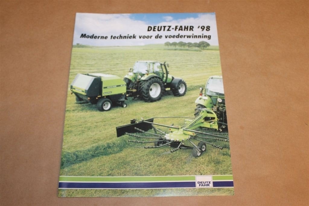 Grote traktor brochure - Deutz-Fahr \'98, Ophalen of Verzenden, Zo goed als nieuw, Tractor en Landbouw