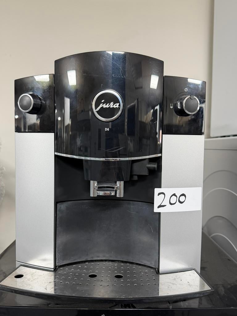 Jura D6 Volautomatische Koffiemachine Gebruikt, Witgoed en Apparatuur, Koffiezetapparaten, Afneembaar waterreservoir, 10 kopjes of meer