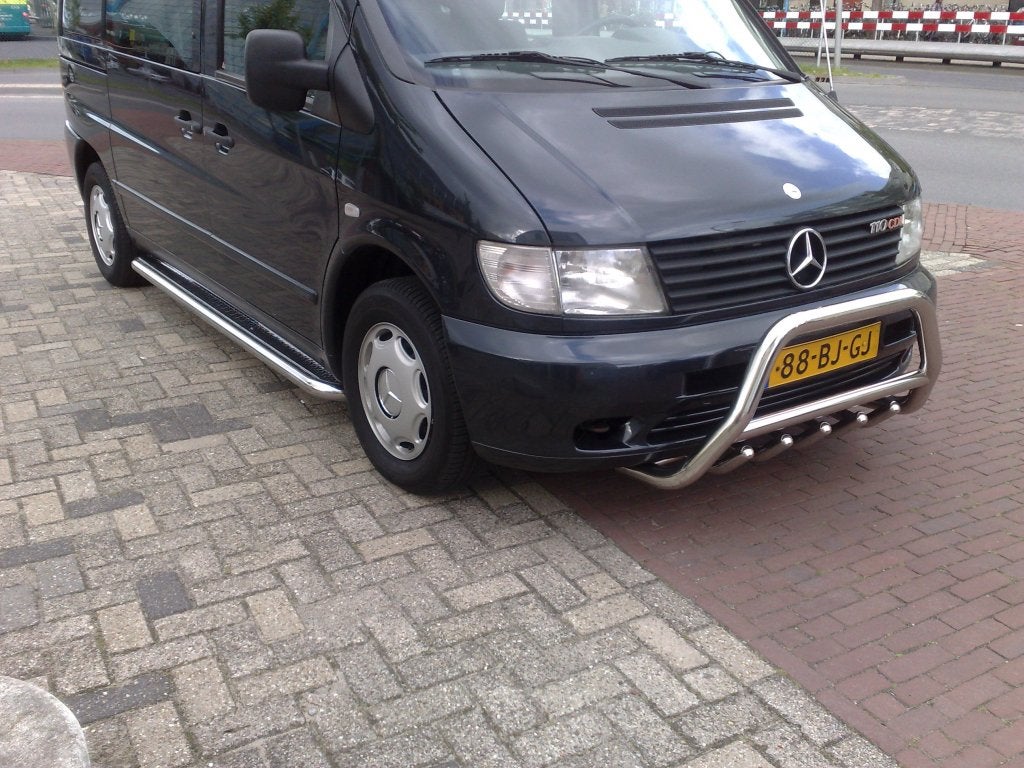 AANBIEDING Vito (oud model) W638 Sidebars met RVS-Plaat