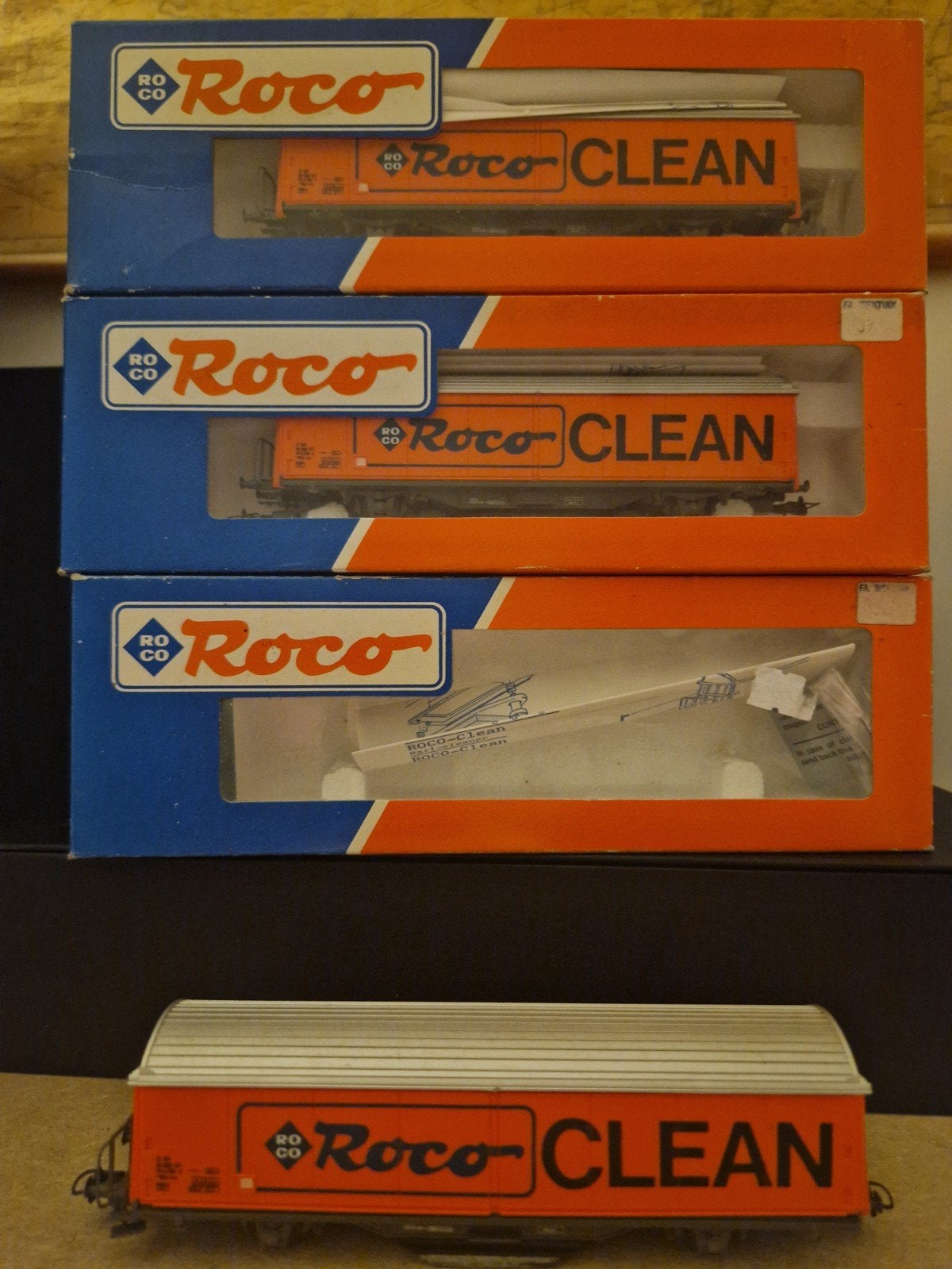 Roco CLEAN wagon - Zo goed als nieuw, Hobby en Vrije tijd, Gelijkstroom, Wagon, Ophalen of Verzenden, Zo goed als nieuw