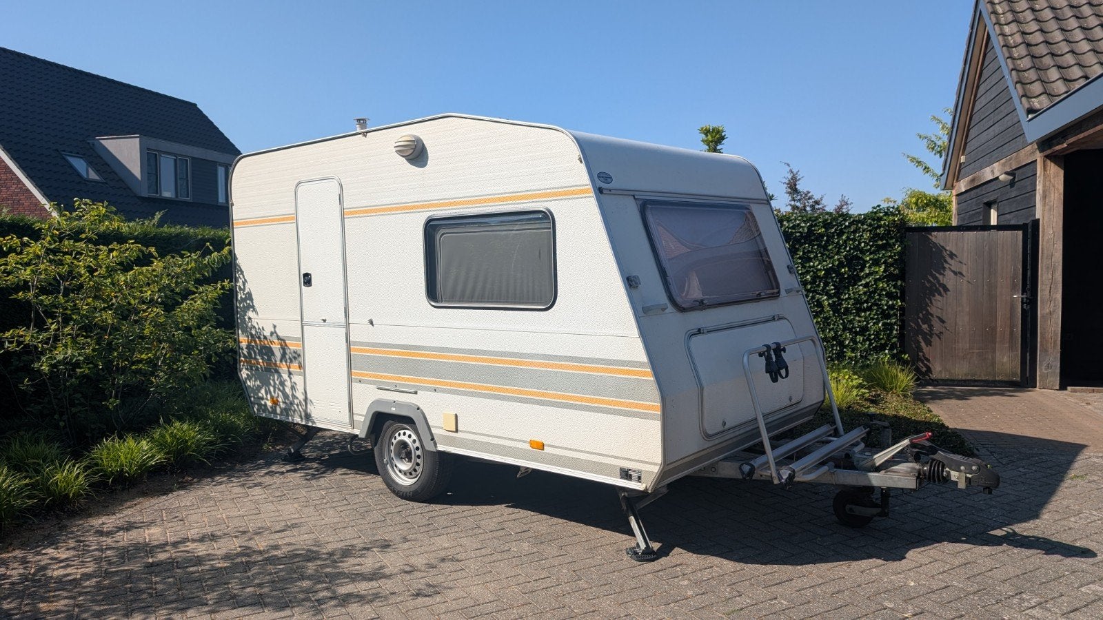 Knaus Country lengte 360 met voortent en fietsendrager, Particulier, Kachel, Knaus, Tot 4 meter