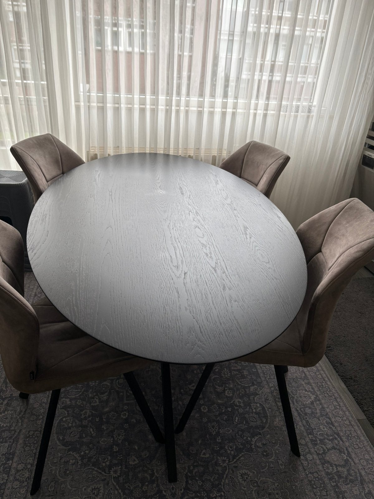 Zwarte ovale eettafel, Ophalen of Verzenden, Zo goed als nieuw