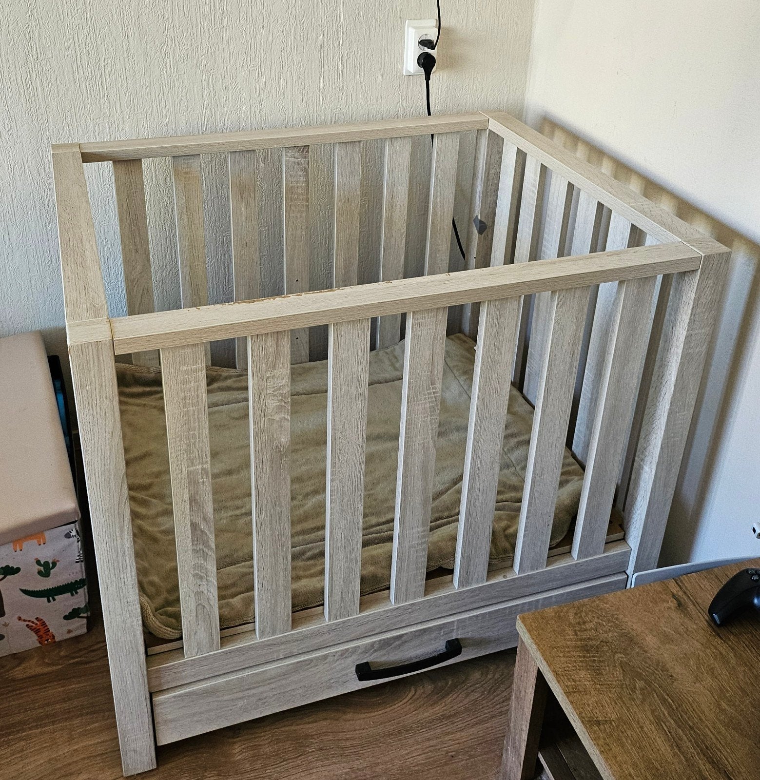 Box met gebruikssporen, al uit elkaar gehaald, Kinderen en Baby's, Boxen, Ophalen, Gebruikt