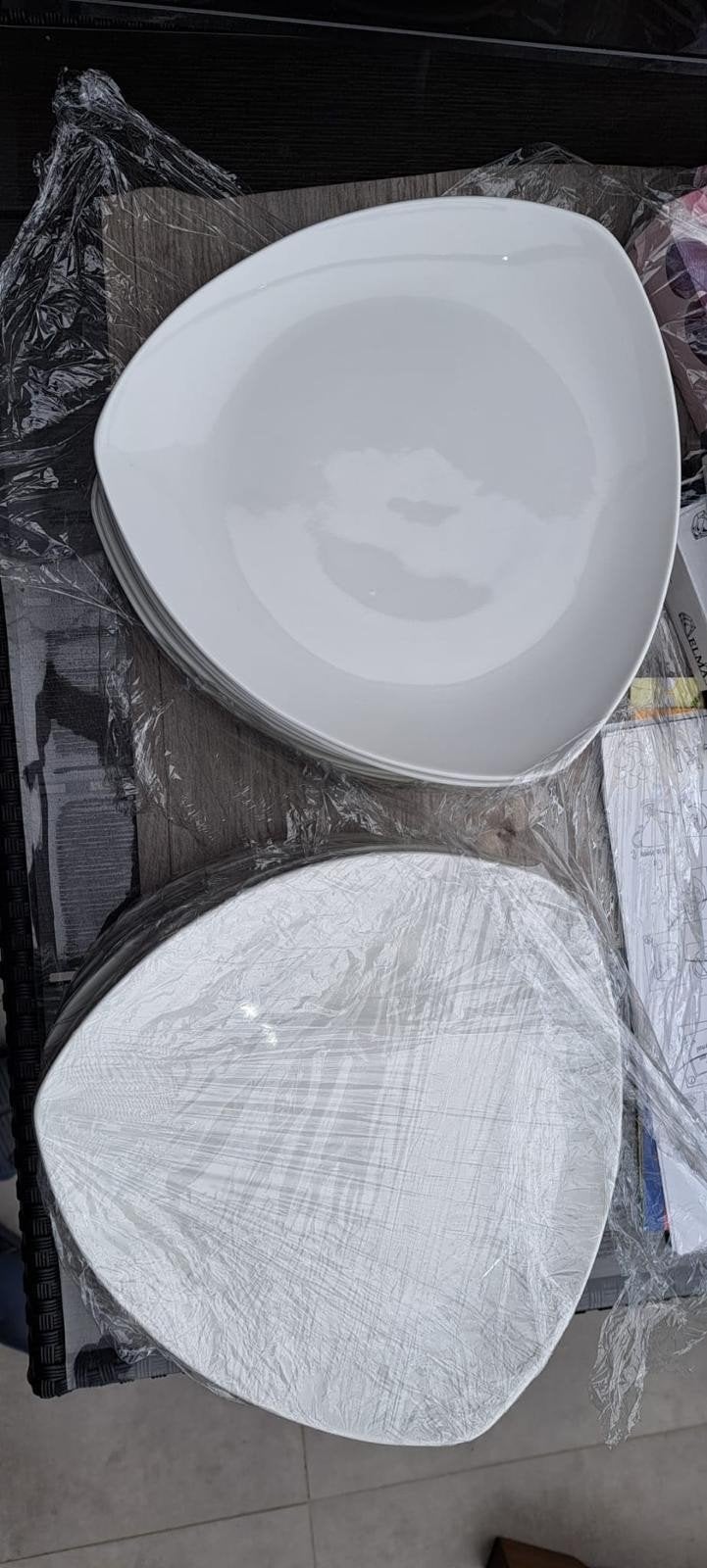 Yong Servies - Witte Borden (20 stuks), Ophalen, Zo goed als nieuw, Modern, Bord(en)