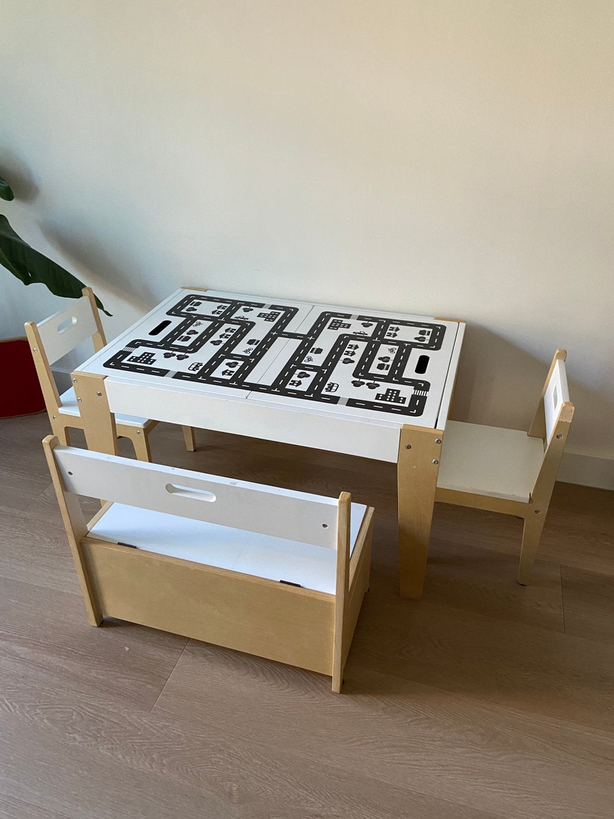 Complete Beboonz Storage kindertafel-set met bankje, Kinderen en Baby's, Ophalen, Gebruikt, Tafel(s) en Stoel(en)