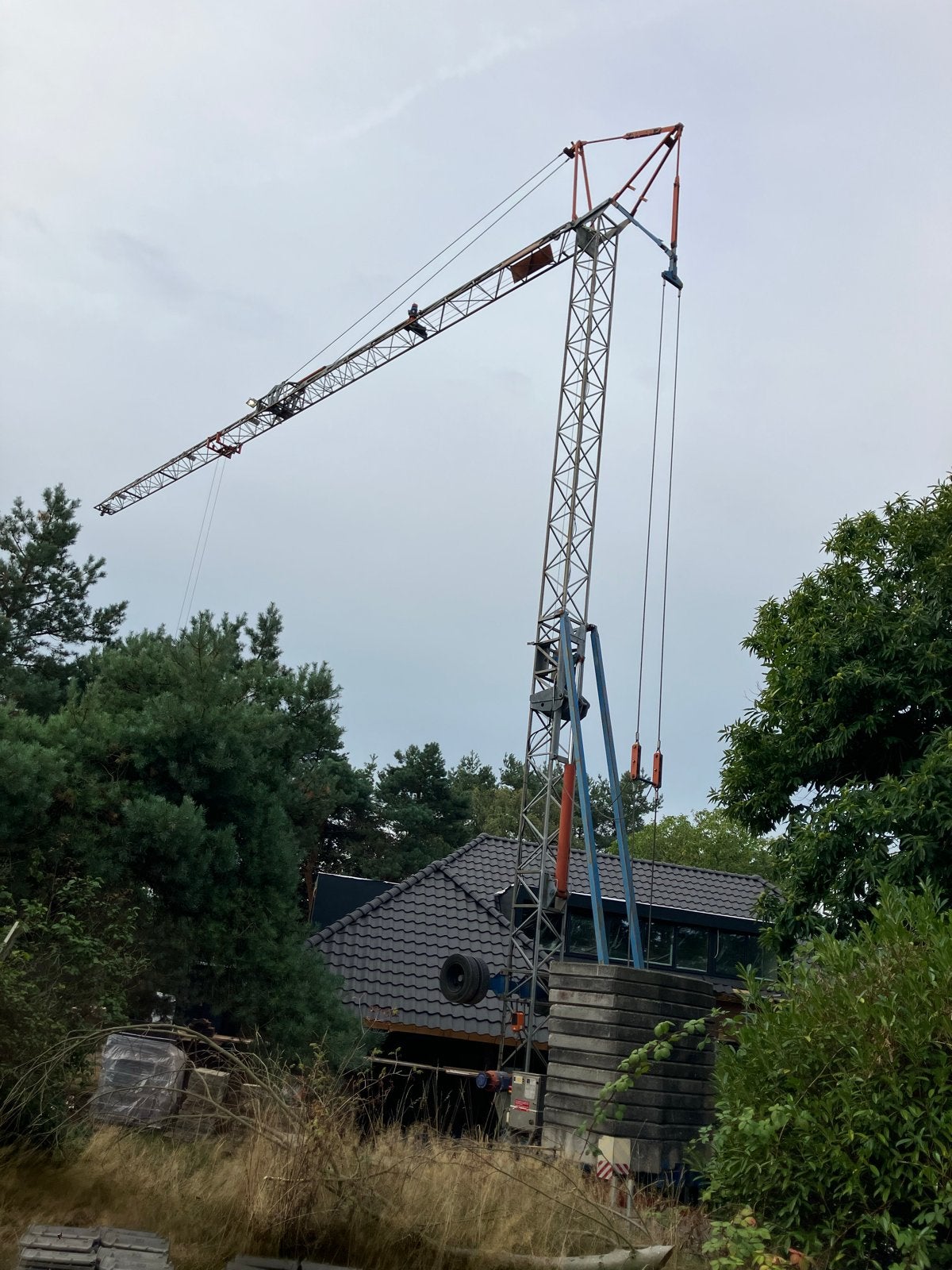 Bouwkraan met 25m giek, tilt 1000 kg op het eind, Ophalen, Kraan