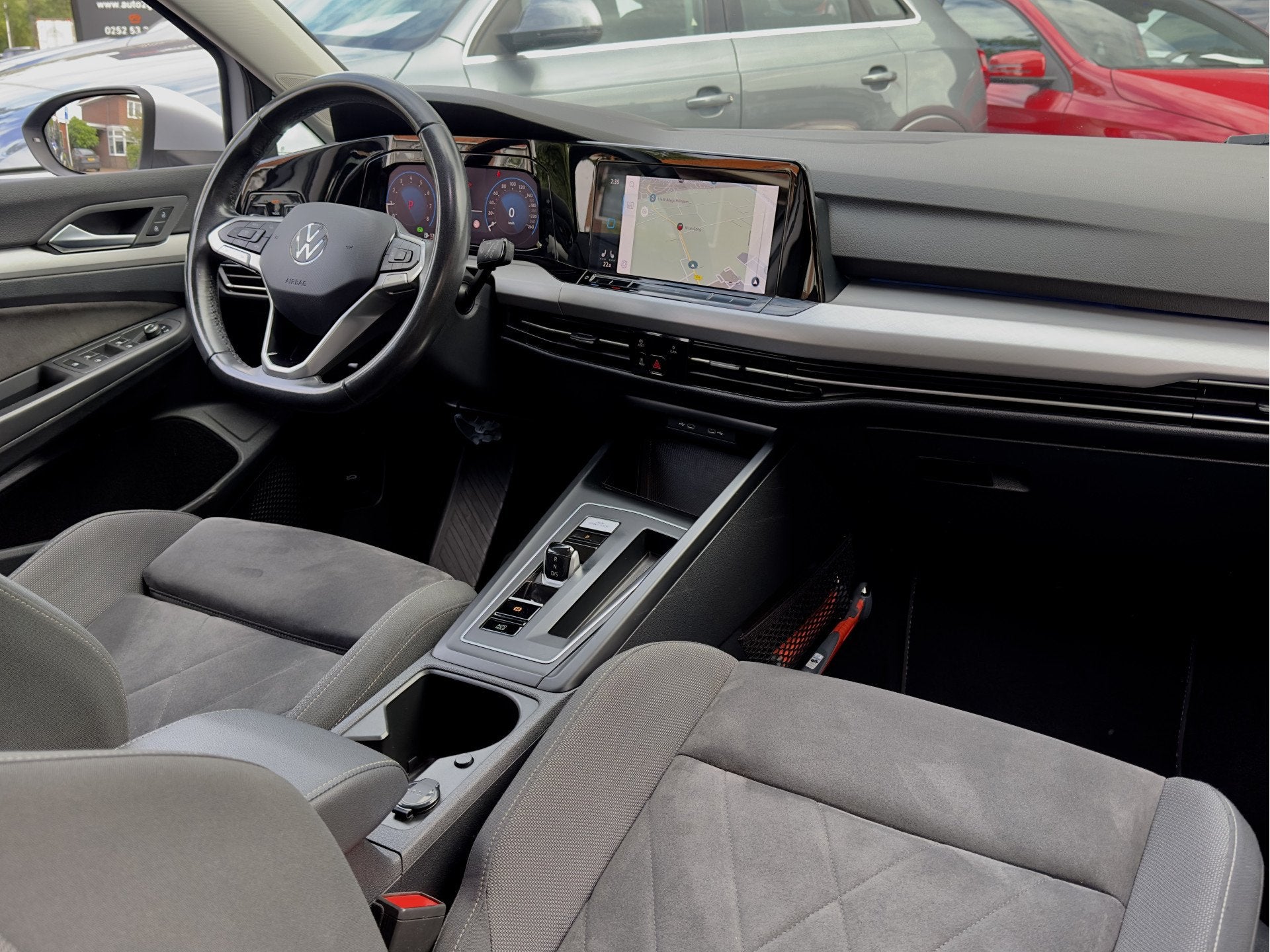Volkswagen Golf Variant 1.0 eTSI AUT7 LIFE NAVI DIGI-DASH AP, Dealer onderhouden, Gebruikt, Origineel Nederlands, Stationwagon